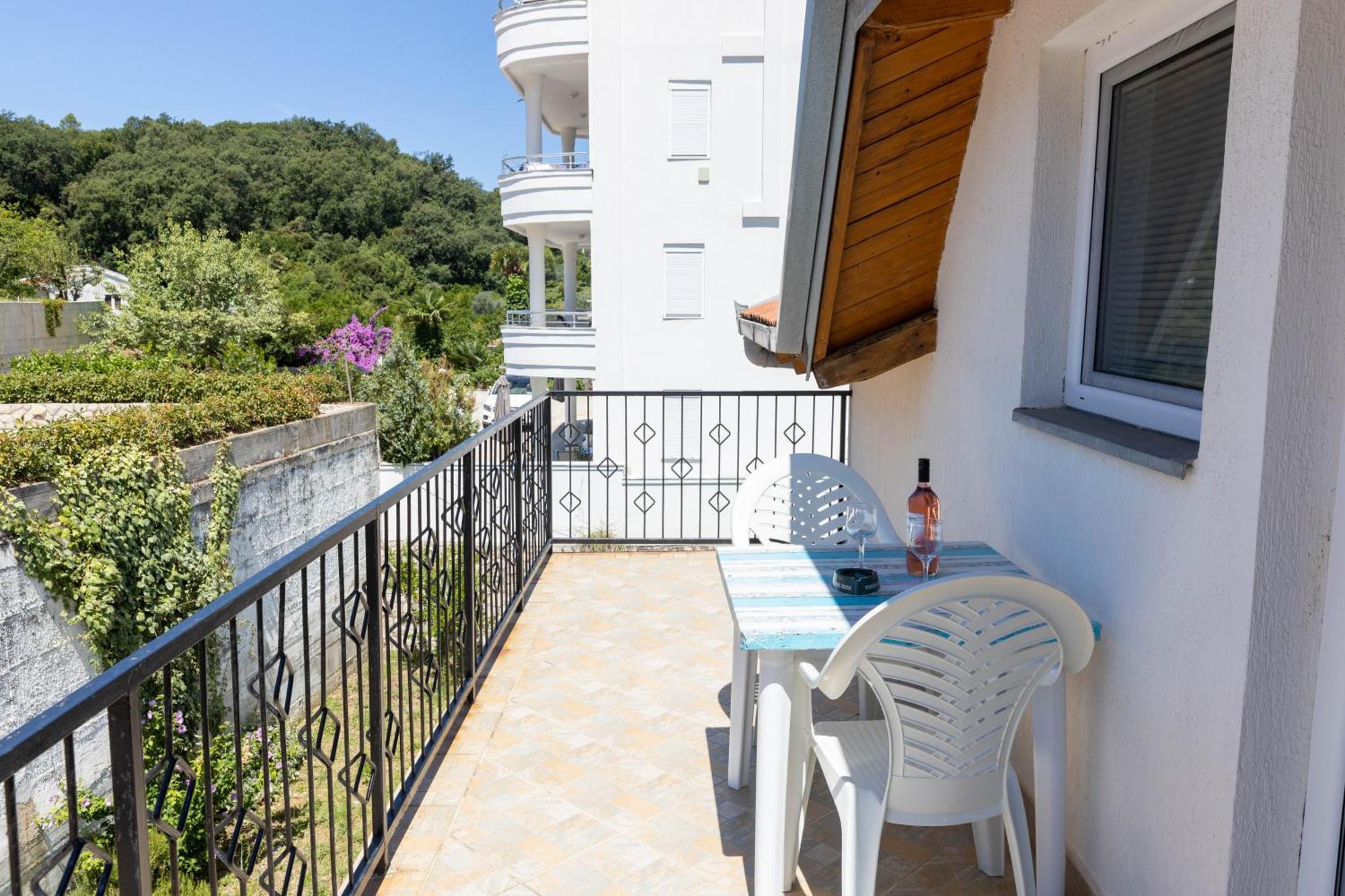 Guest House Aldin Ulcinj Exteriör bild
