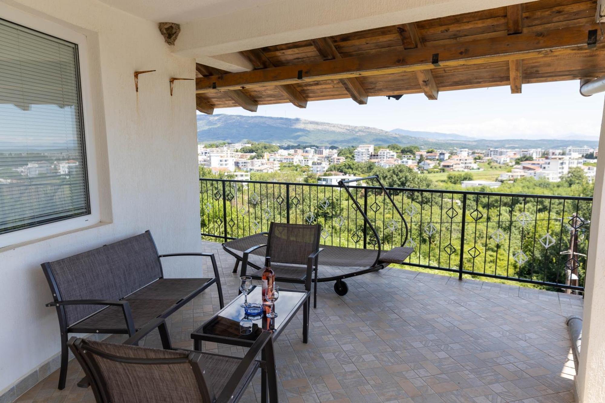 Guest House Aldin Ulcinj Exteriör bild