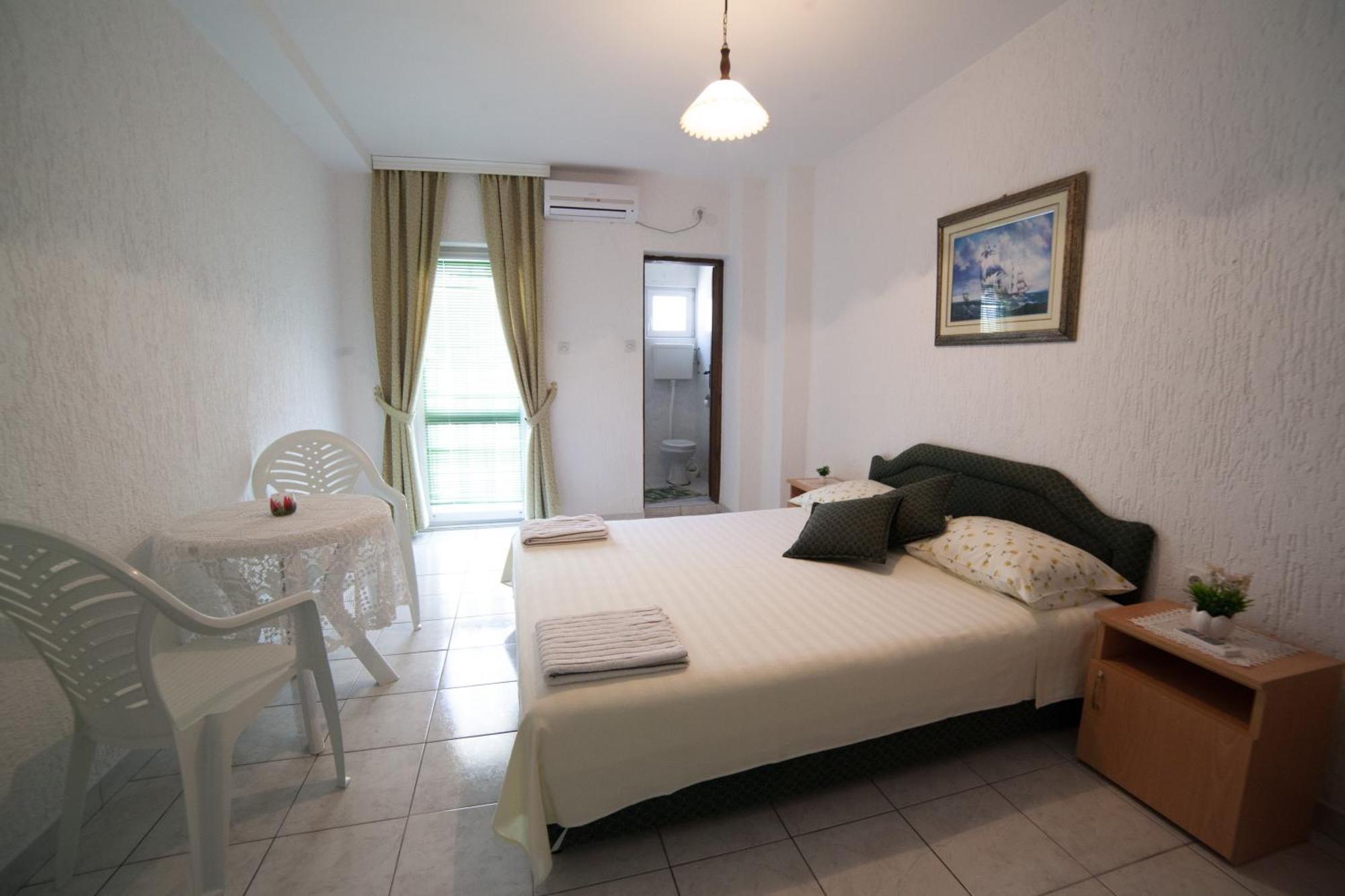 Guest House Aldin Ulcinj Exteriör bild