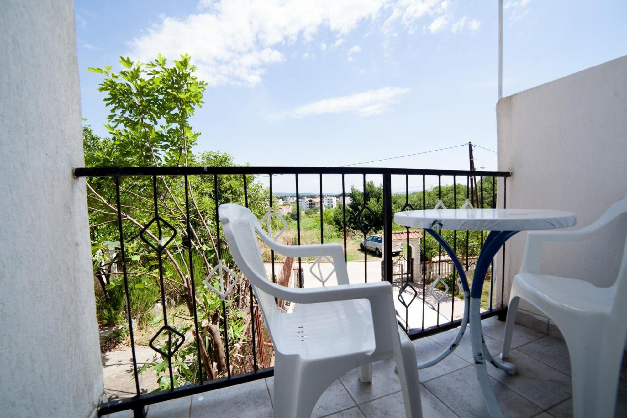 Guest House Aldin Ulcinj Exteriör bild