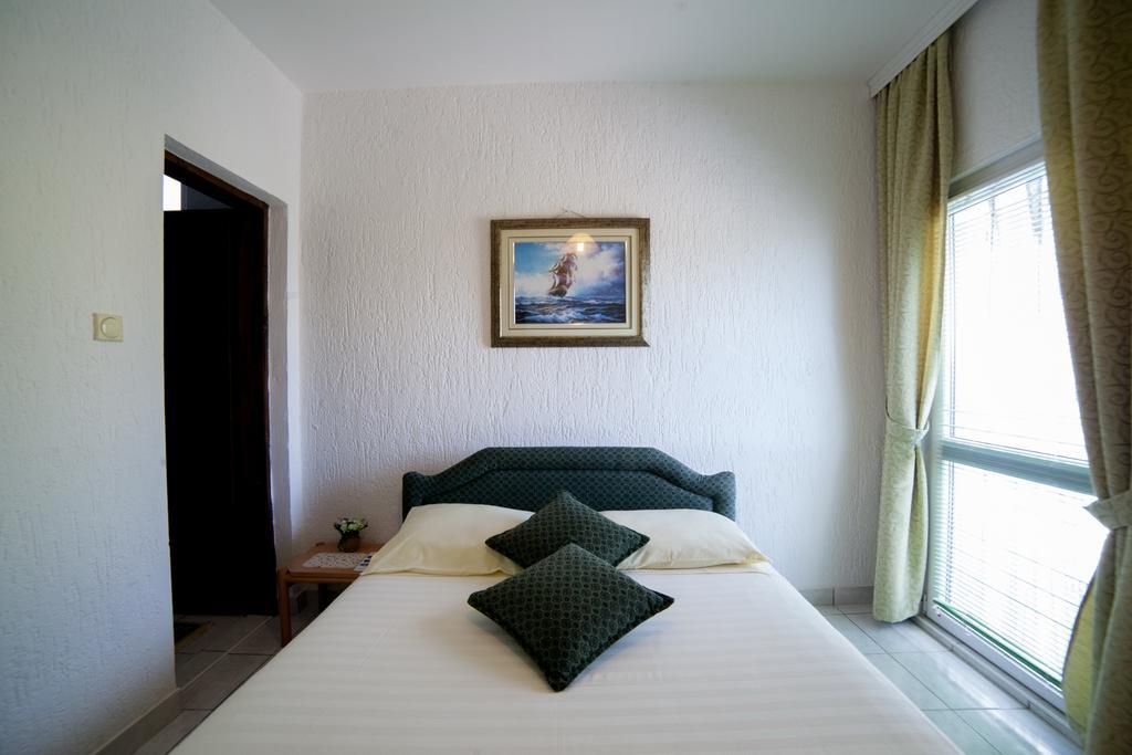 Guest House Aldin Ulcinj Exteriör bild